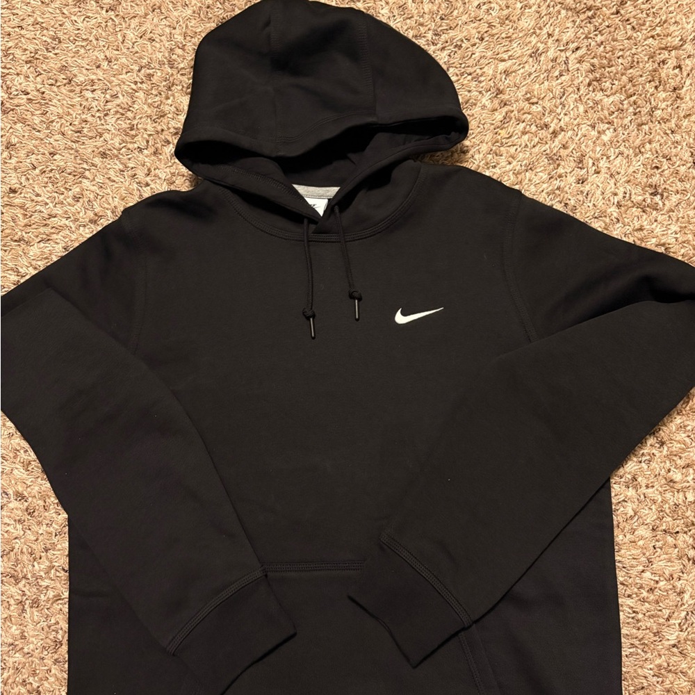 Nike Men's Black Pullover Hoodie